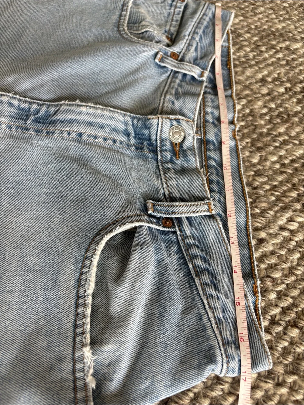 VTG 1989 Levi's 560 Loose Fit Tapered Jeans 34x30 Blank Tab Made in USA Thrashed